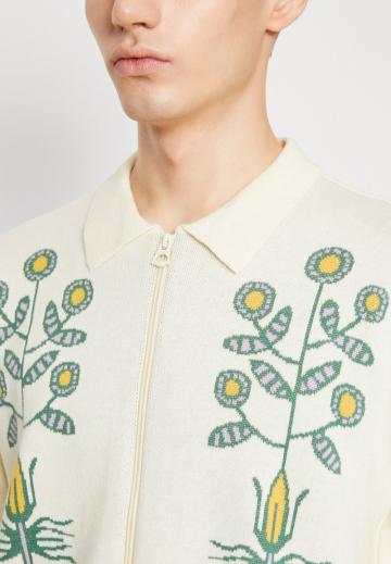 Вязаная кофта