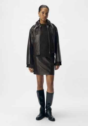 Короткая куртка