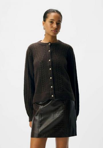 Жаккардовая вязаная кофта