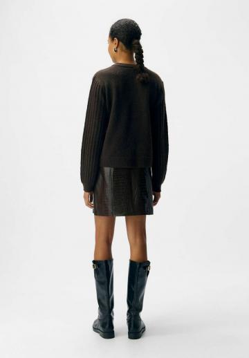 Жаккардовая вязаная кофта