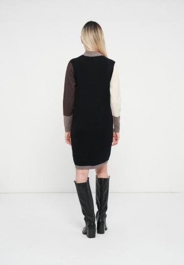 Вязаное платье