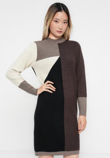 Вязаное платье