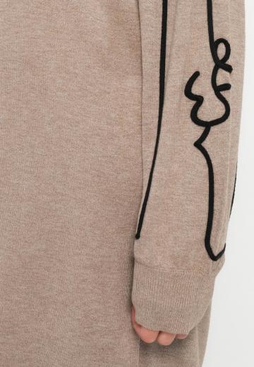 Вязаное платье