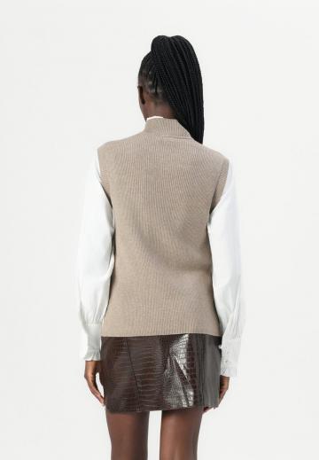 Пуловер без рукавов