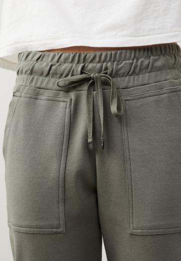 Спортивные штаны