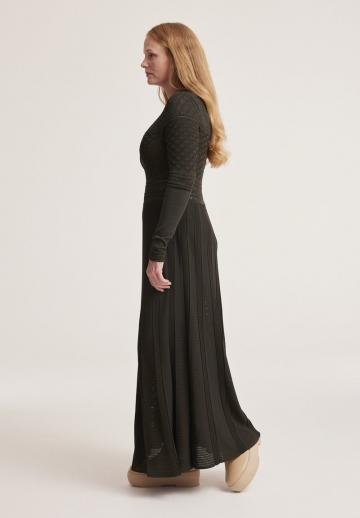 Вязаное платье