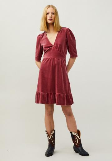 Короткое платье