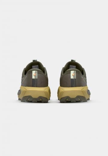 Беговые кроссовки