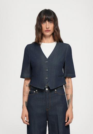 Джинсовая жилетка