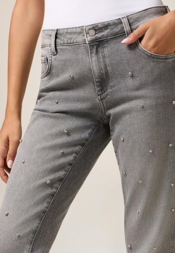 Прямые джинсы