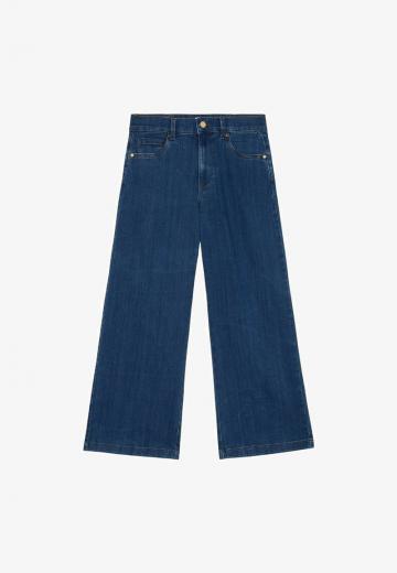 Короткие джинсы