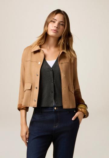 Куртка с накладнымит карманами