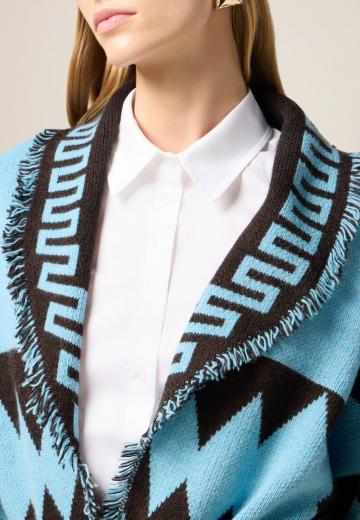 Жаккардовая вязаная кофта