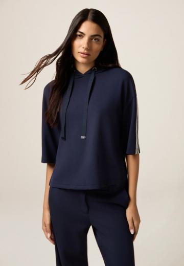 Пуловер с капюшоном