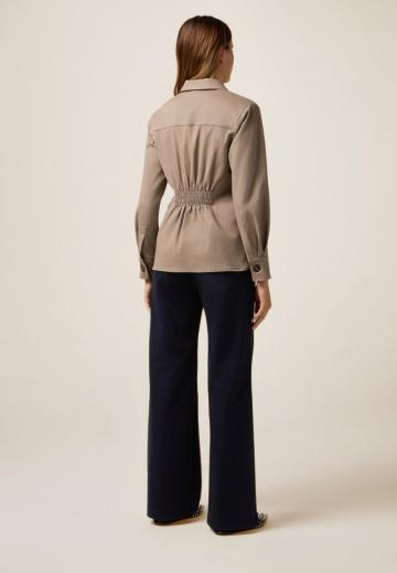 Куртка с накладнымит карманами