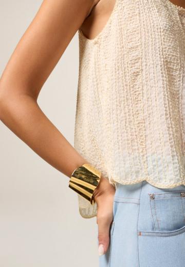 Блузка без рукавов