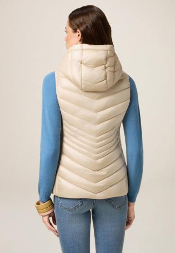 Пуховой жилет