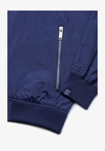 Куртка бомбер