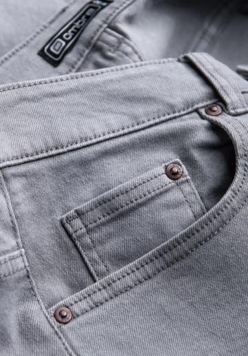 Узкие джинсы