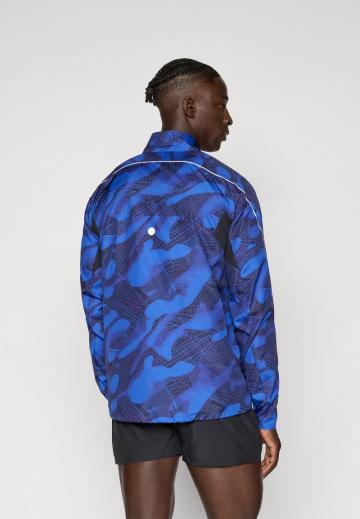 Спортивная куртка