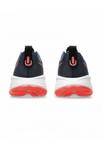 Беговые кроссовки