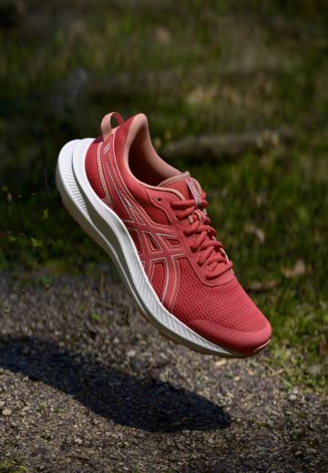 Беговые кроссовки