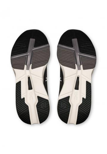 Тренировочные кроссовки