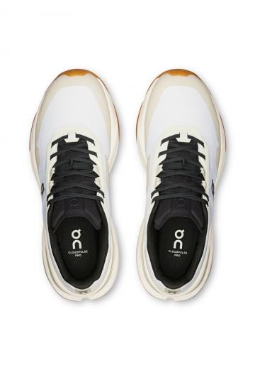 Тренировочные кроссовки