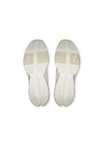 Тренировочные кроссовки