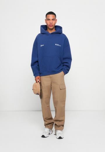 Пуловер с капюшоном