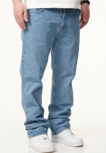 Прямые джинсы