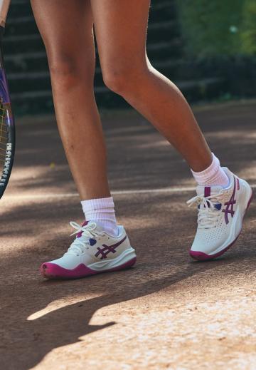 Теннисные кроссовки