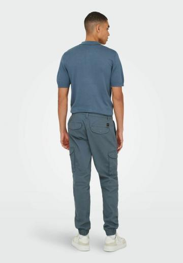 Брюки с накладными карманами