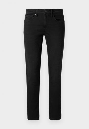 Узкие джинсы