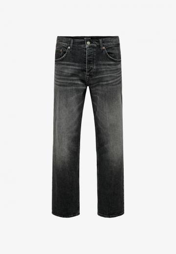 Прямые джинсы