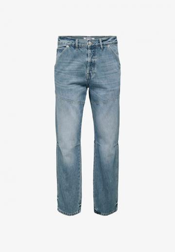 Прямые джинсы