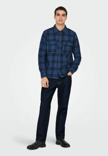 Прямые джинсы