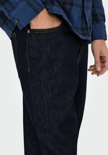 Прямые джинсы