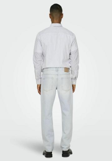 Прямые джинсы