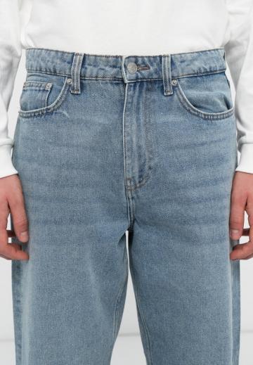 Свободные джинсы