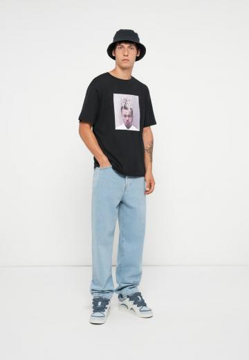 Прямые джинсы