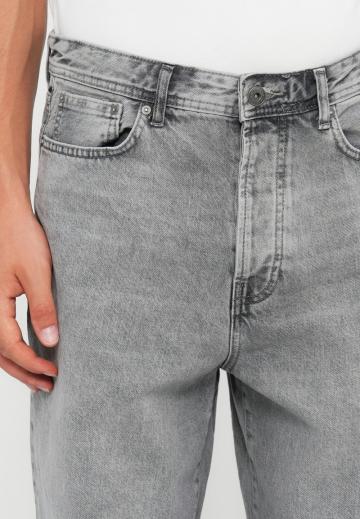 Свободные джинсы