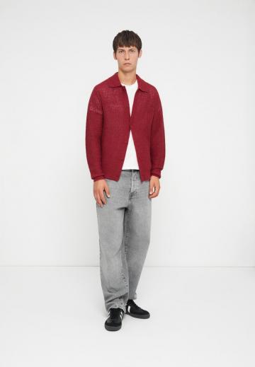 Вязаная кофта