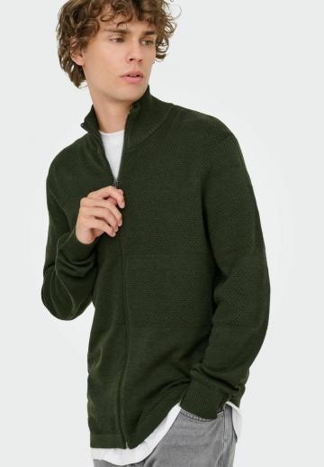 Вязаная кофта