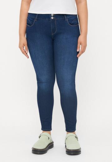 Узкие джинсы