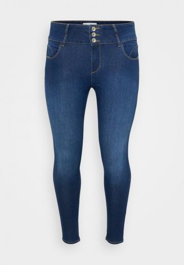 Узкие джинсы