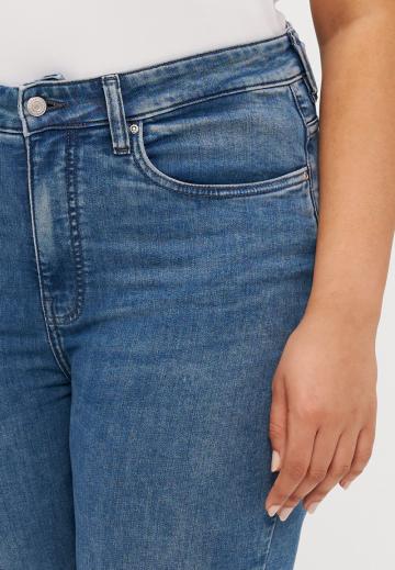 Узкие джинсы