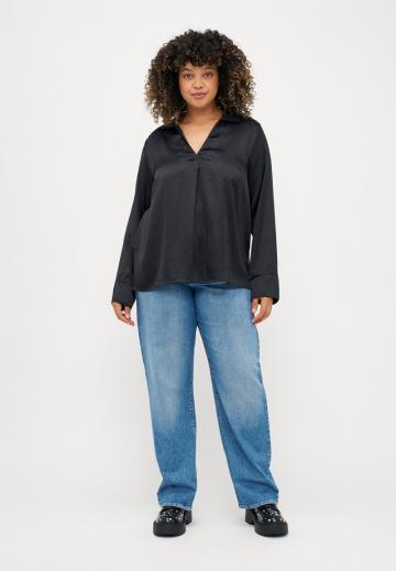 Атласная блузка