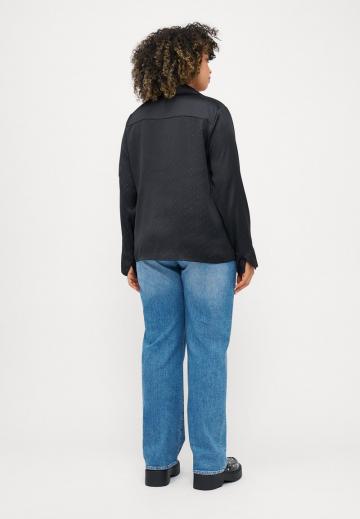 Атласная блузка