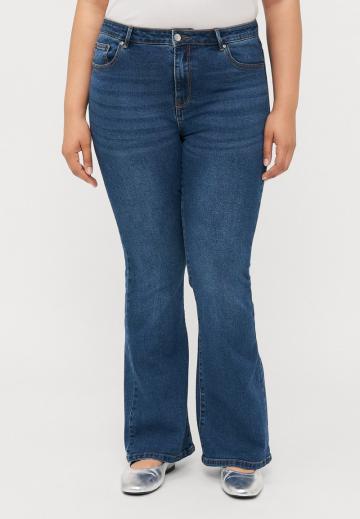 Клешеные джинсы